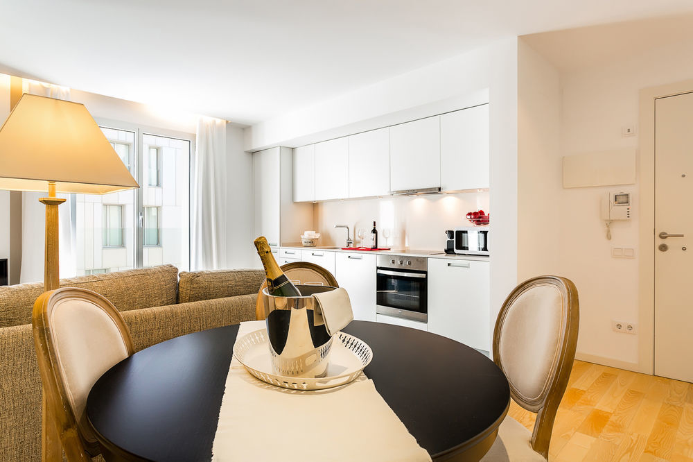 Urban District - Rambla & Pool Apartment
