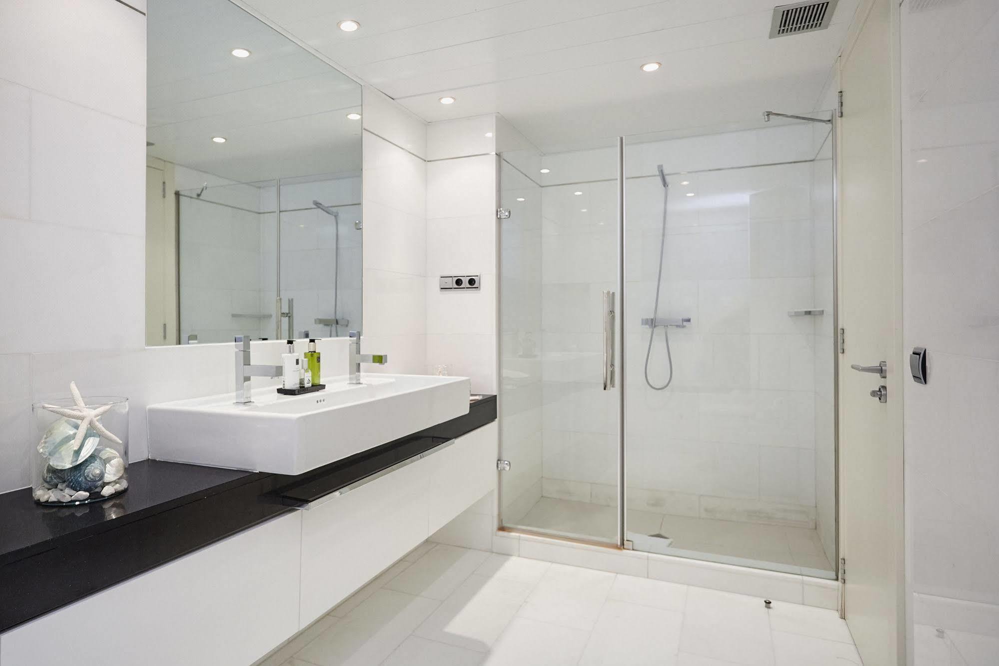 Apartment Urban District - Rambla & Pool Barcelona