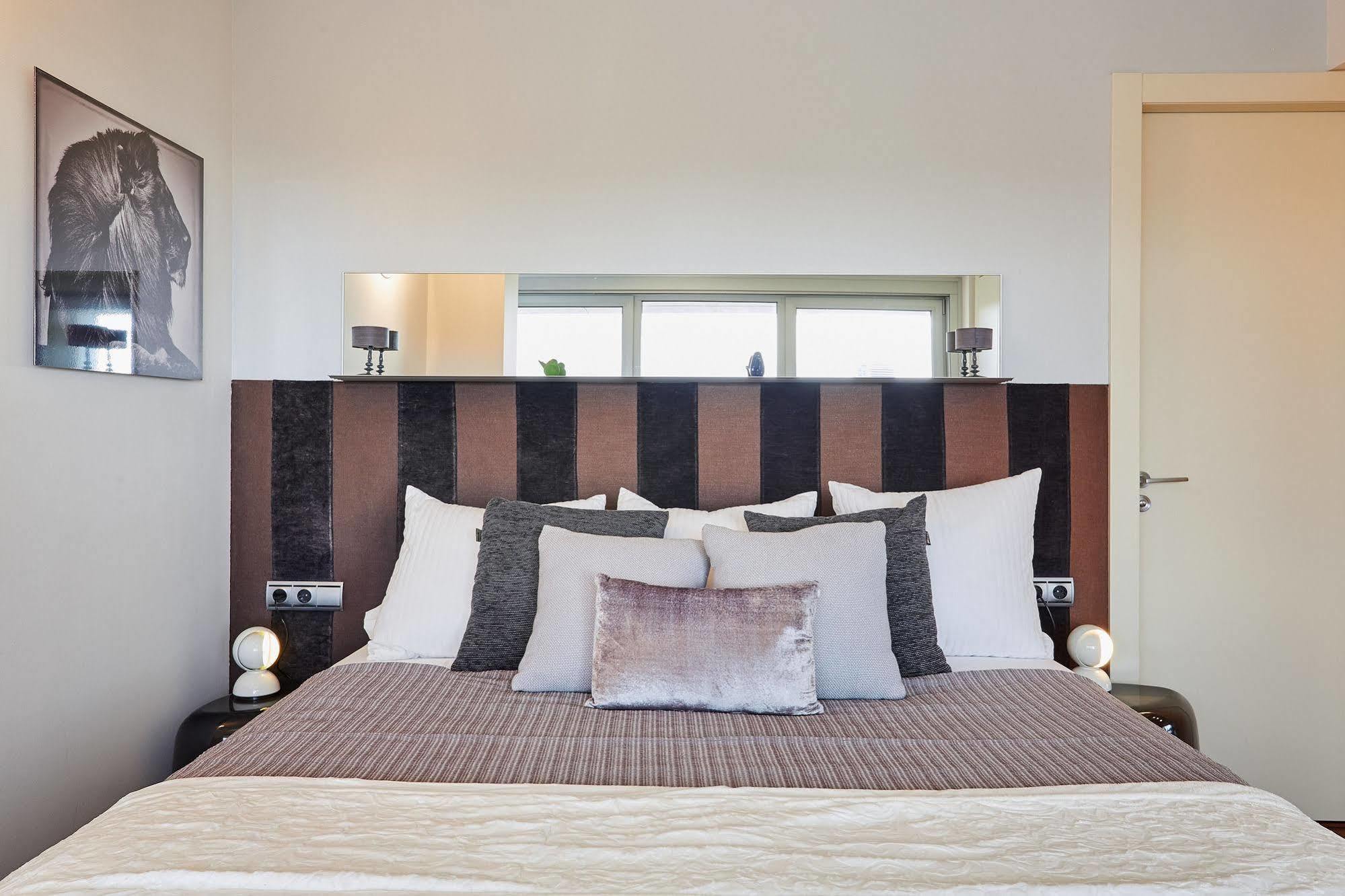 Apartment Urban District - Rambla & Pool *